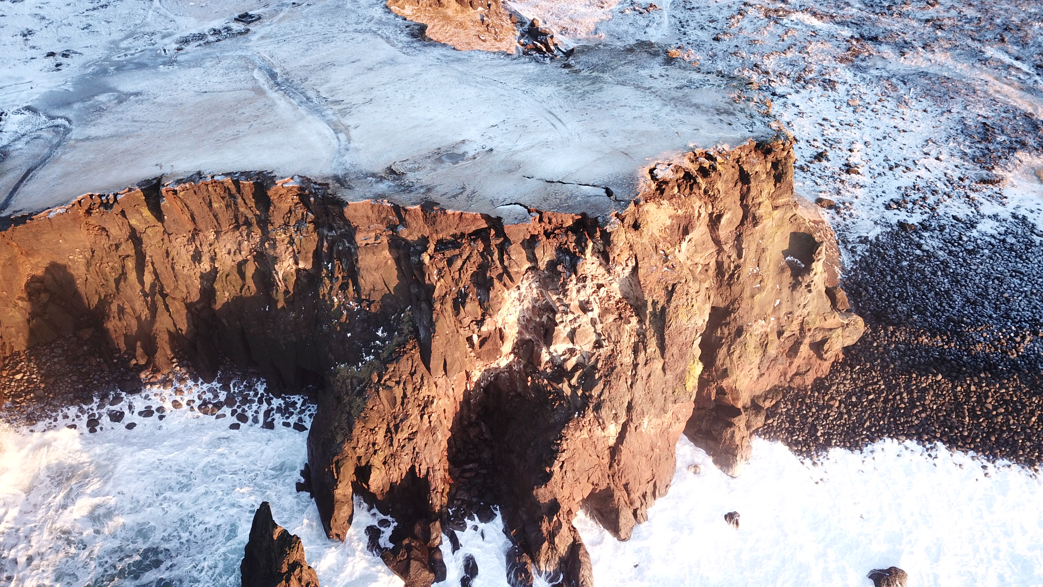 Hrunið úr Valahnúki