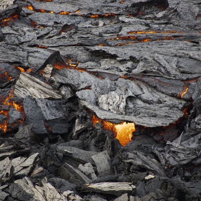 medium-eldgos_geldingadalir_27_03_2021-04