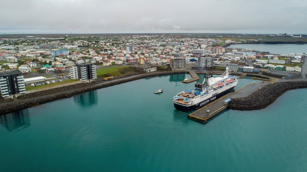 Ocean Endeavour í Keflavíkurhöfn