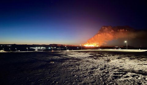The eruption seen from Ásbrú, Reykjanesbær.